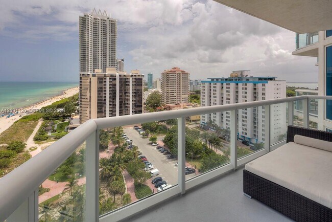 Building Photo - 6515 Collins Ave