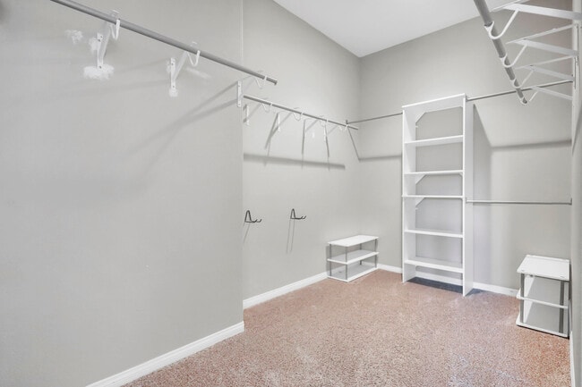 Building Photo - 112 Tesori Dr