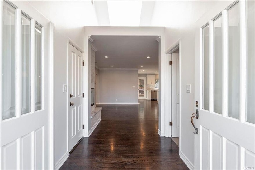 Building Photo - 1340 1st St