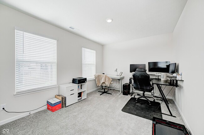 Building Photo - 2214 Warbler St