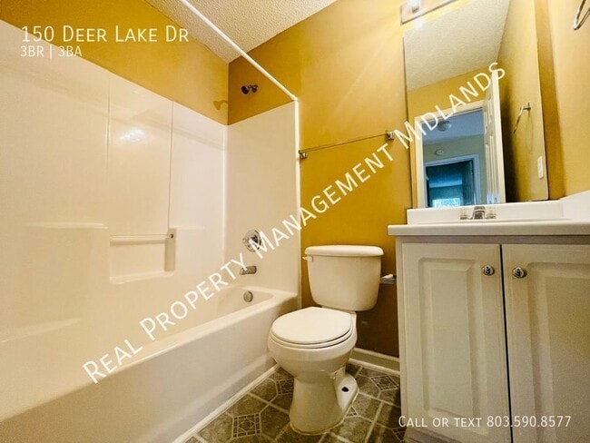 Building Photo - 150 Deer Lake Dr