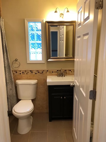 Unit 2 - 4538 Wentworth Ave