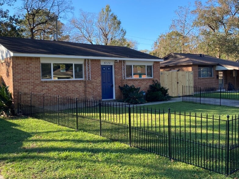Building Photo - 6173 Matthews St