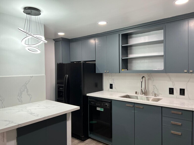 Building Photo - 12014 Kling St