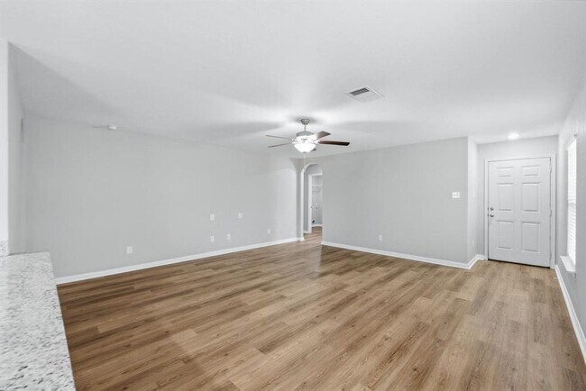 Building Photo - 1326 Amy Dr