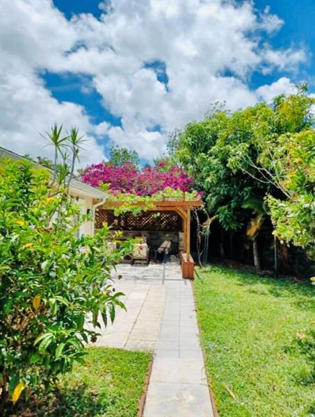 Building Photo - 279 Hach Ln