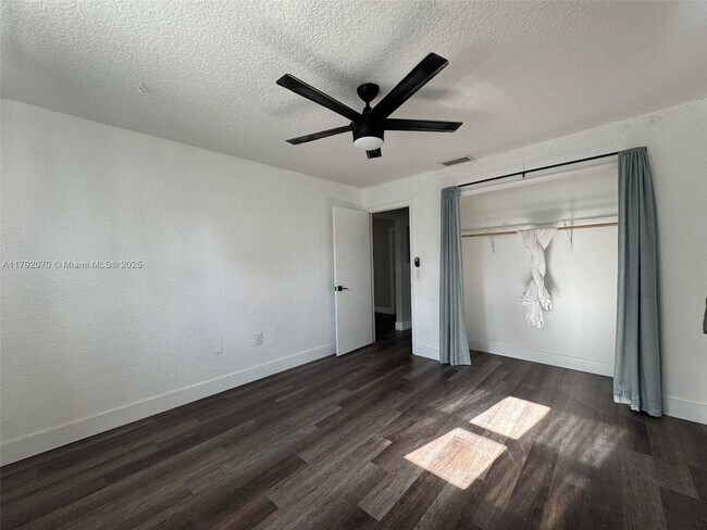 Building Photo - 2631 NW 94th Ave