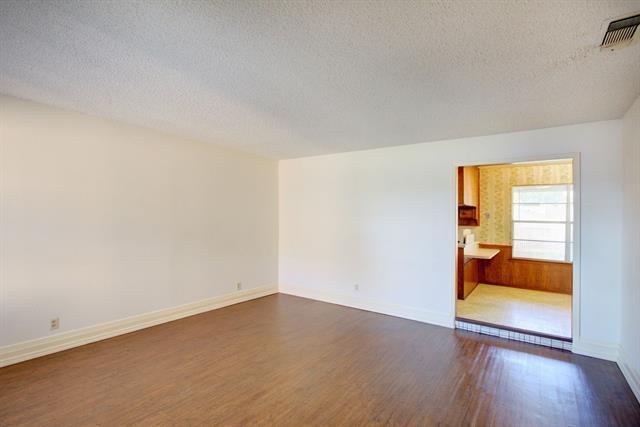 Building Photo - 3201 Ashford Ave