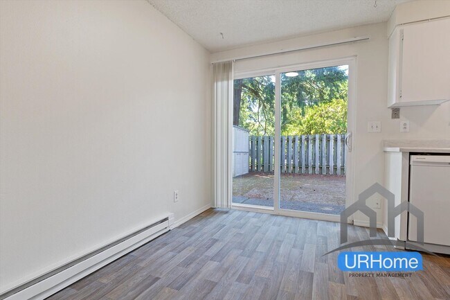 Building Photo - Nguyen Triplex