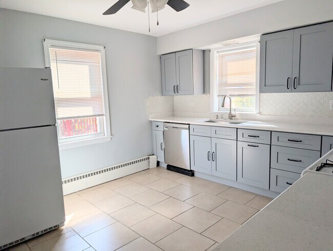 Building Photo - 2617 N 74th Ave