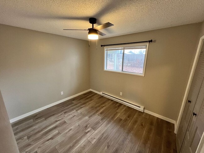 Building Photo - 2 Bed/1 Bath Apartment in Clarkston, WA
