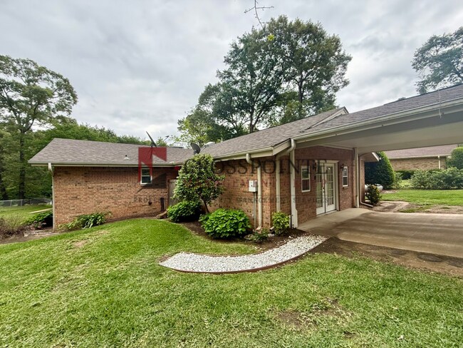 Building Photo - Waterfront 2 Bedroom, 2.5 Bathroom Home!