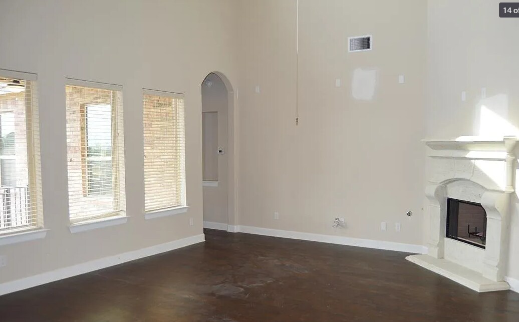 Entry to Master - 3811 Ashbury Rd