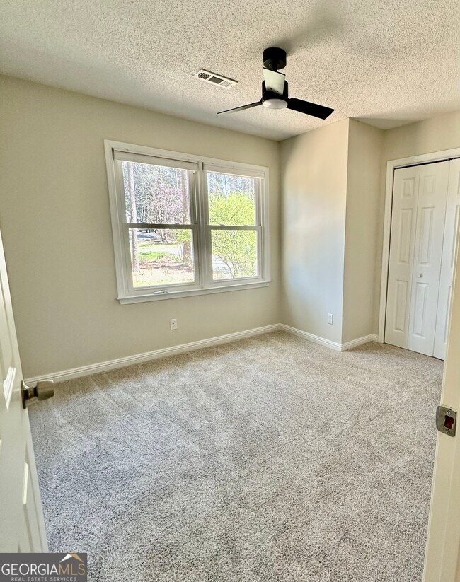 Building Photo - 157 Rockspray Ridge