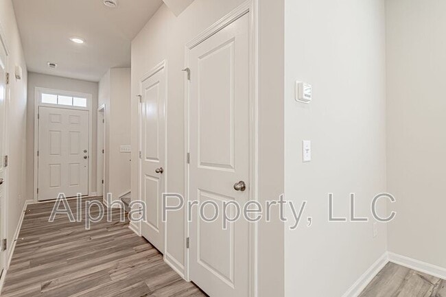 Building Photo - 108 Stellate Pl