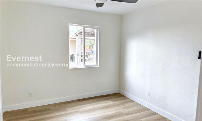 Building Photo - 2317 W Adams St