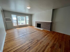 Building Photo - Taylor Street 4813-4815