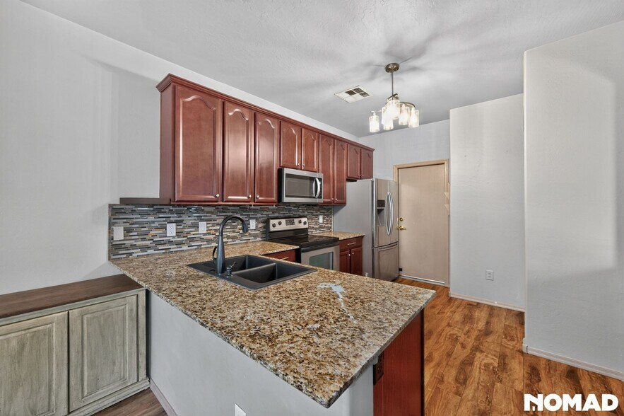 Building Photo - 35203 N 30th Ln