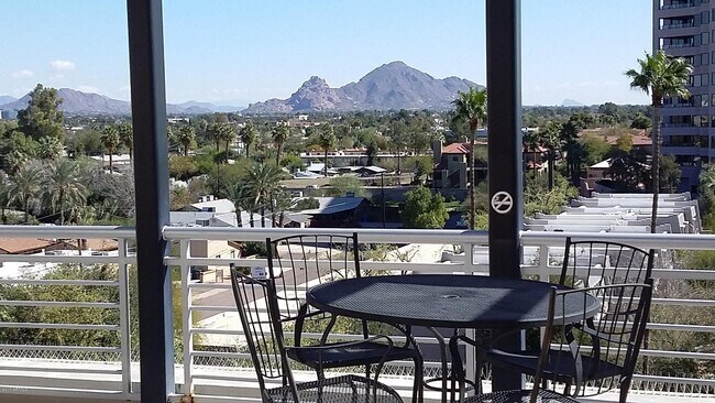 Building Photo - 914 E Osborn Rd