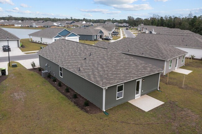 Building Photo - 2098 Course Ln