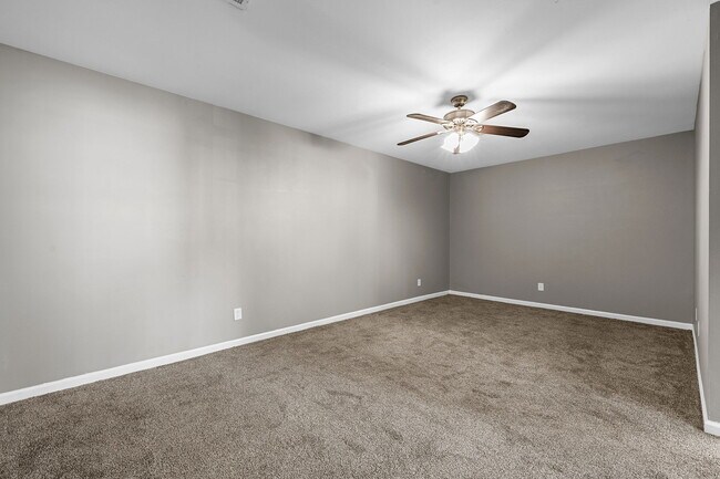 Building Photo - 1414 Addison Dr