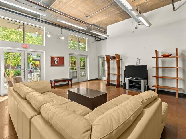 Building Photo - 620 Glen Iris Dr NE