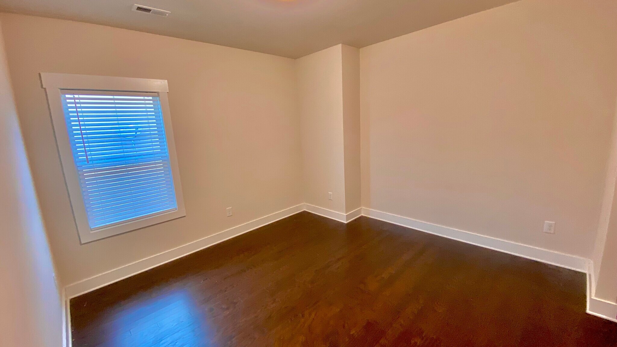 Bonus Room - 178 Redcroft Dr