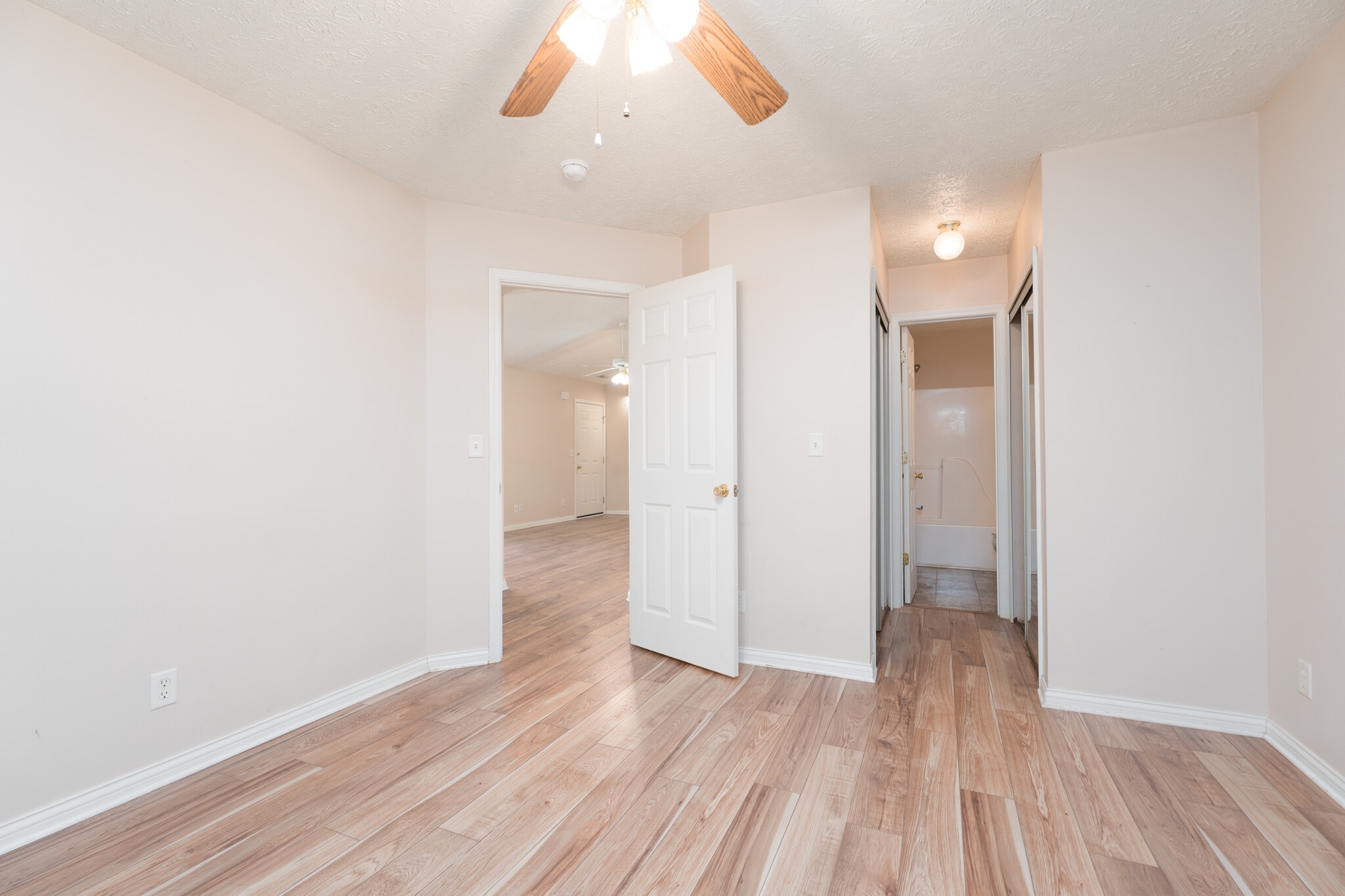 Building Photo - 2509 Arbor Ter