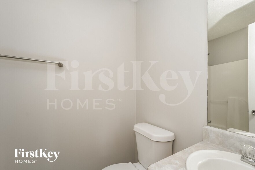 Building Photo - 208 Pleasant Way