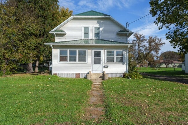 Primary Photo - 568 W Main St