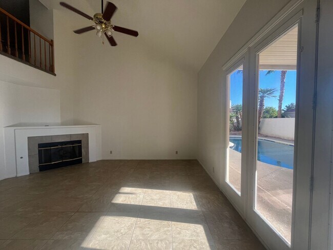 Building Photo - Desert Shores Beauty is like living in your own personal suite!