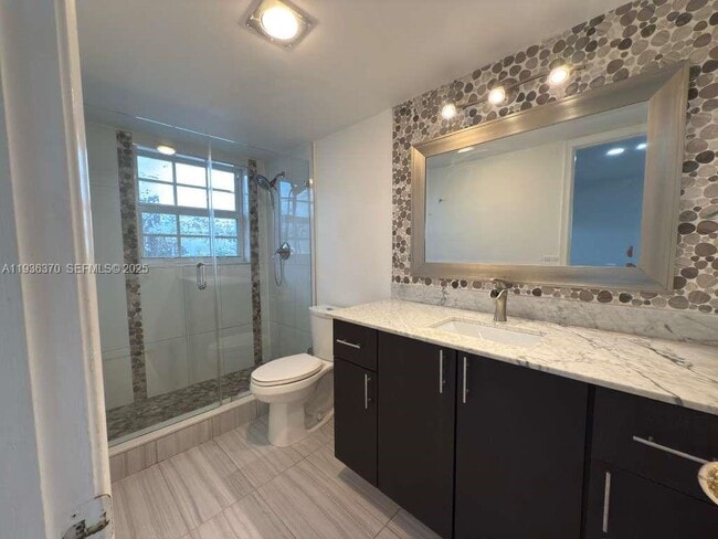 Building Photo - 9001 Jacaranda Ln