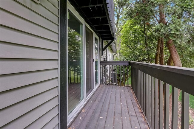 Building Photo - 231 Dakota Ct