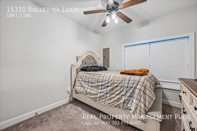Building Photo - 15310 Ballerina Lp