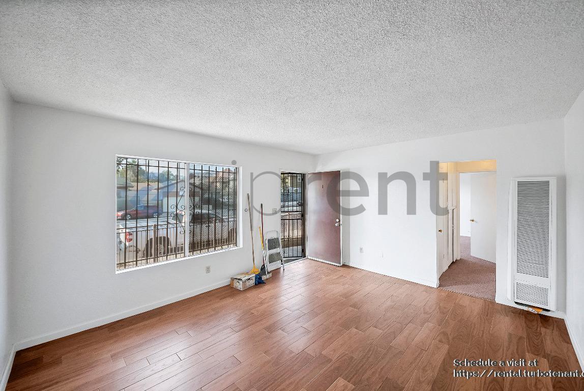 Building Photo - 2458 Normandie Ave