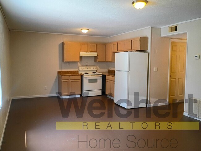 Building Photo - All-Inclusive 2-Bed Apartment for Rent