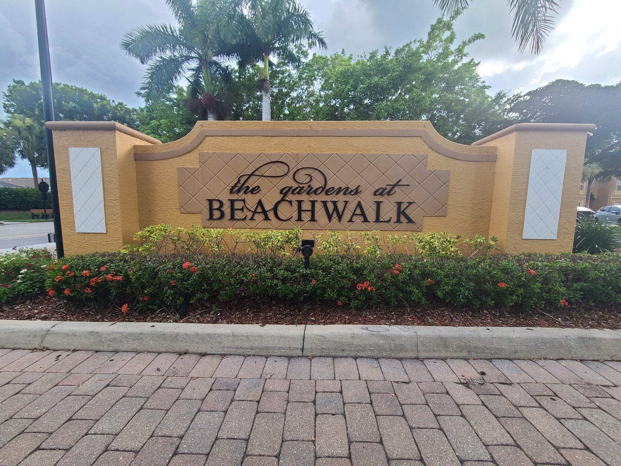 Building Photo - 15625 Ocean Walk Cir