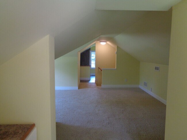 Building Photo - 1506 Old Hollow Rd
