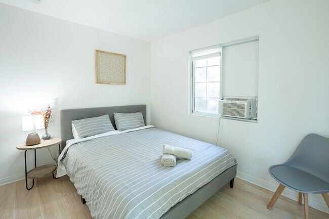 Building Photo - Cozy Zen Retreat Home with 4BD+3BA  Share ...