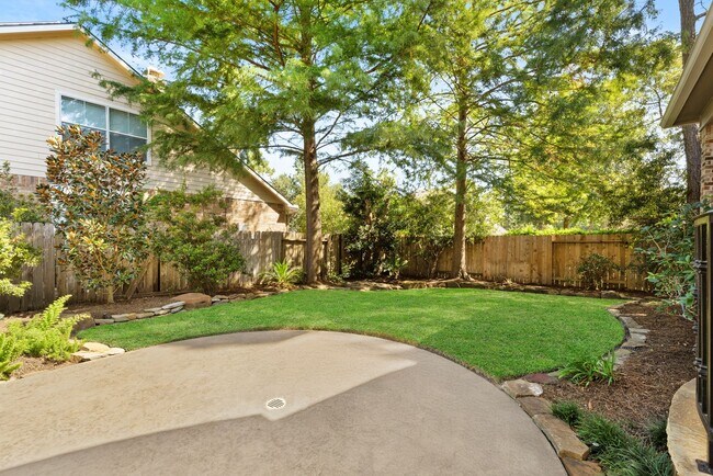 Building Photo - Magnificent Corner-Lot Retreat with Pool &...