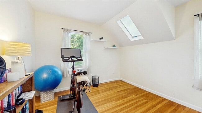 Building Photo - 14 Chestnut St