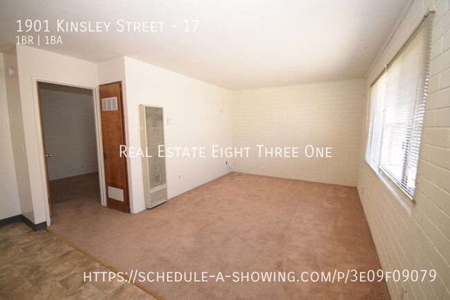 Building Photo - Live Oak 1 Bed / 1 Bath End Unit Apartment