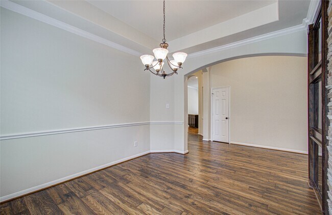 Building Photo - 28666 Pleasant Forest Dr