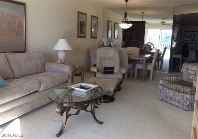 Building Photo - 1055 Forest Lakes Dr