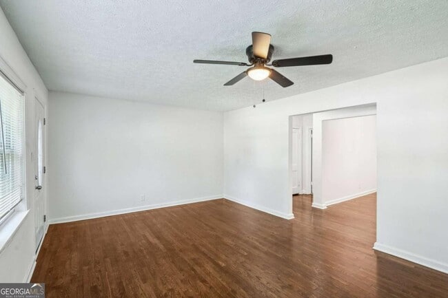 Building Photo - 125 Chappell Rd SW