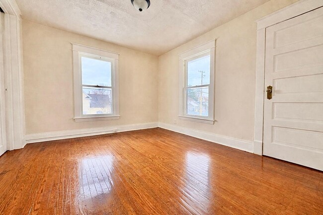 Building Photo - 1425 Miami St