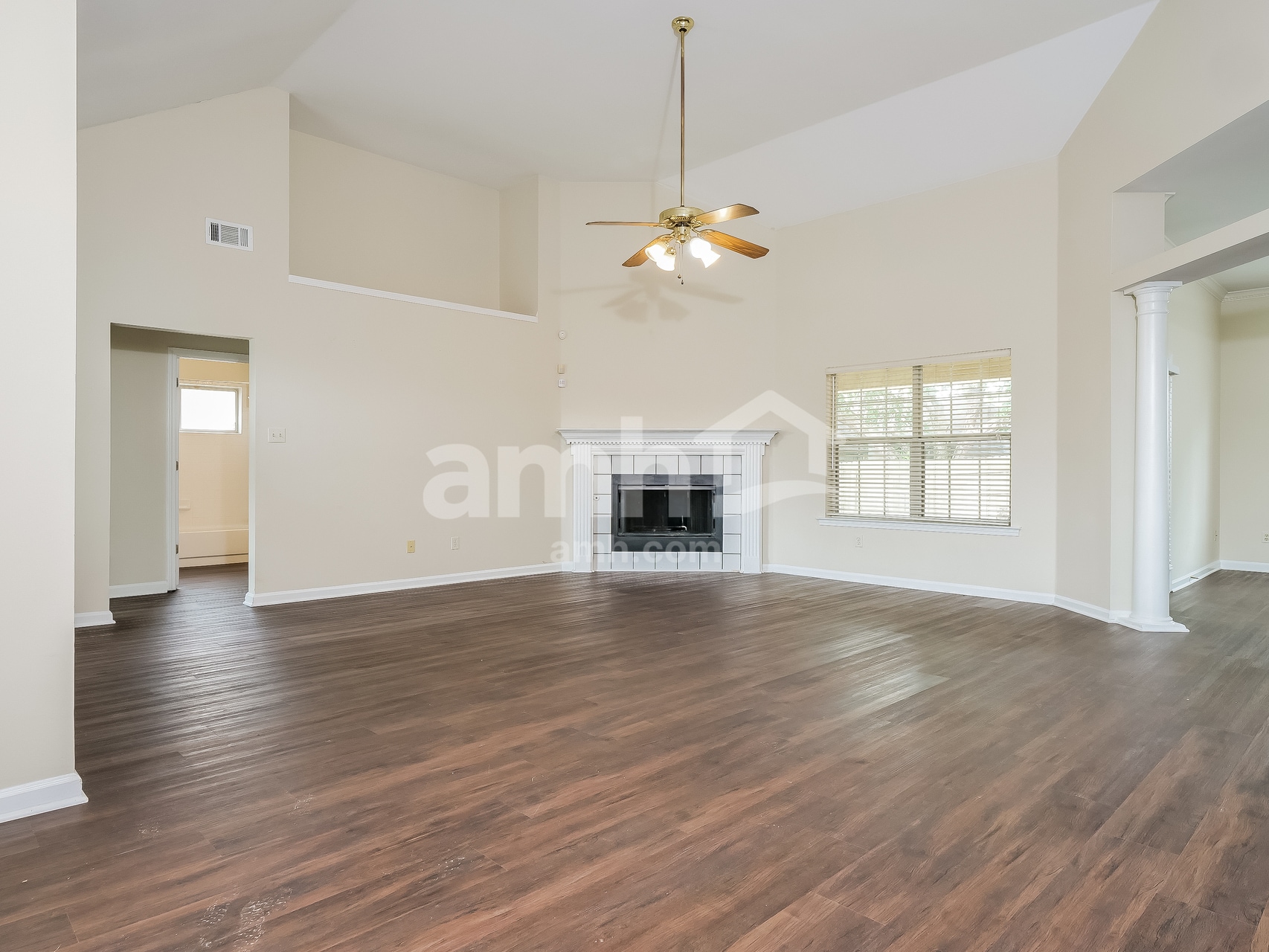 Building Photo - 6895 Clearpoint Dr