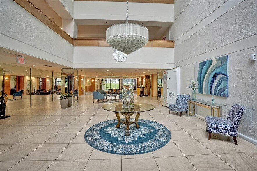 Building Photo - 16300 Golf Club Rd