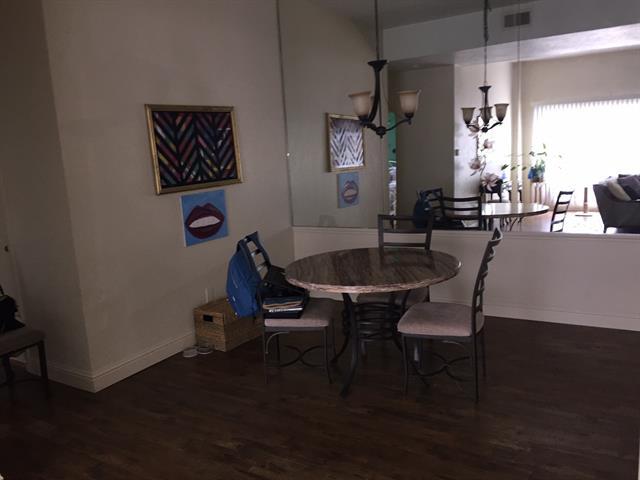 Building Photo - 10440 High Hollows Dr