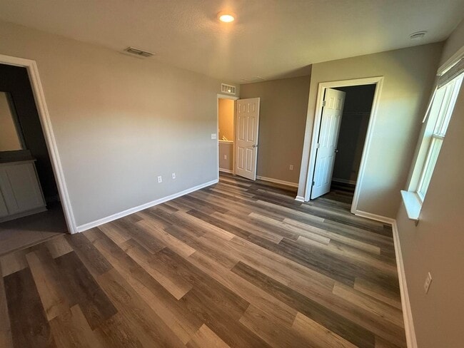 Building Photo - 128 Great Star Ct